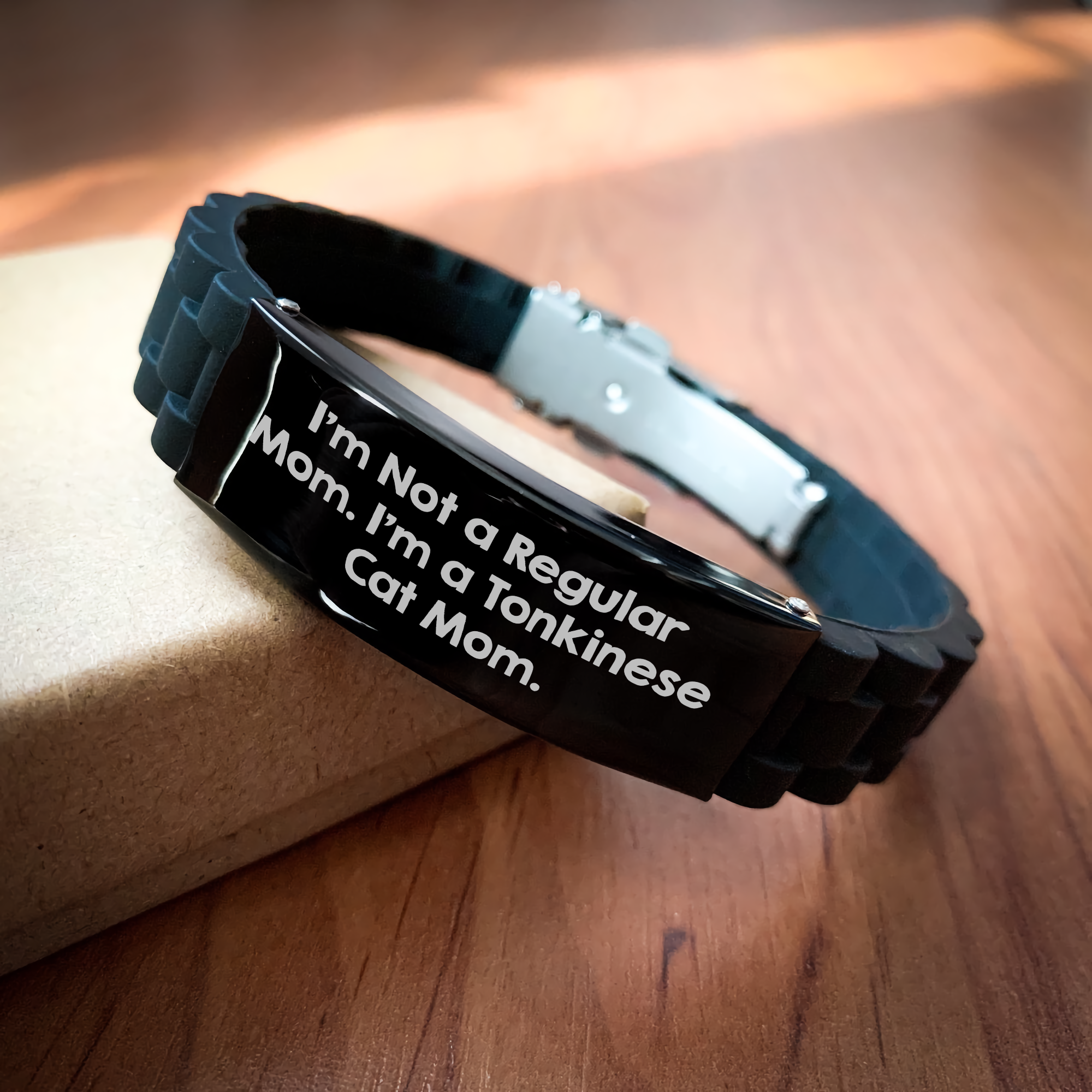 Funny Tonkinese Cat Mom Gift, 'I'm Not A Regular Mom. I'm A Tonkinese Cat Mom.' Glide lock Clasp Bracelet for Men from Family, Unique Father's Day Unique Gifts for Him - Image 2